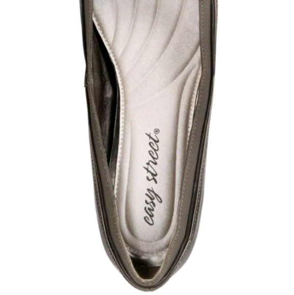 ** EASY STREET Pewter KIM w PATENT DETAILING Pumps - Picture 4 of 8